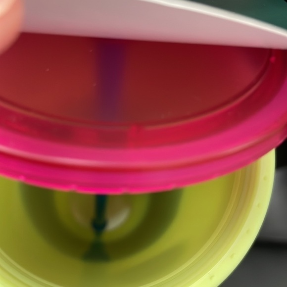 Starbucks 24 OZ. Color-Changing Cold Beverage Cup with Silicone Straw Topper. - Picture 12 of 16